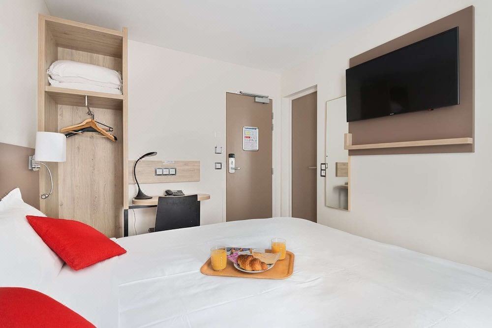 Photo of Bedroom in Quartier de la Plaine-de-Monceaux