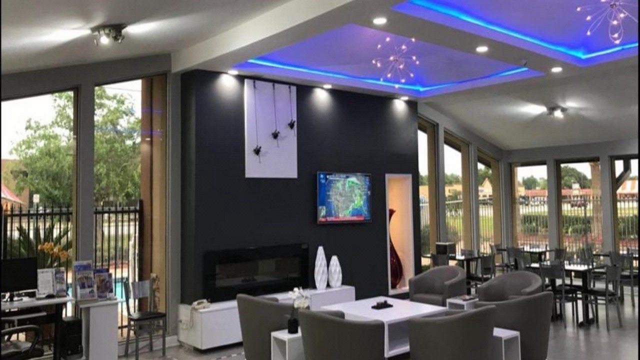 Photo of Livingroom in Angleton