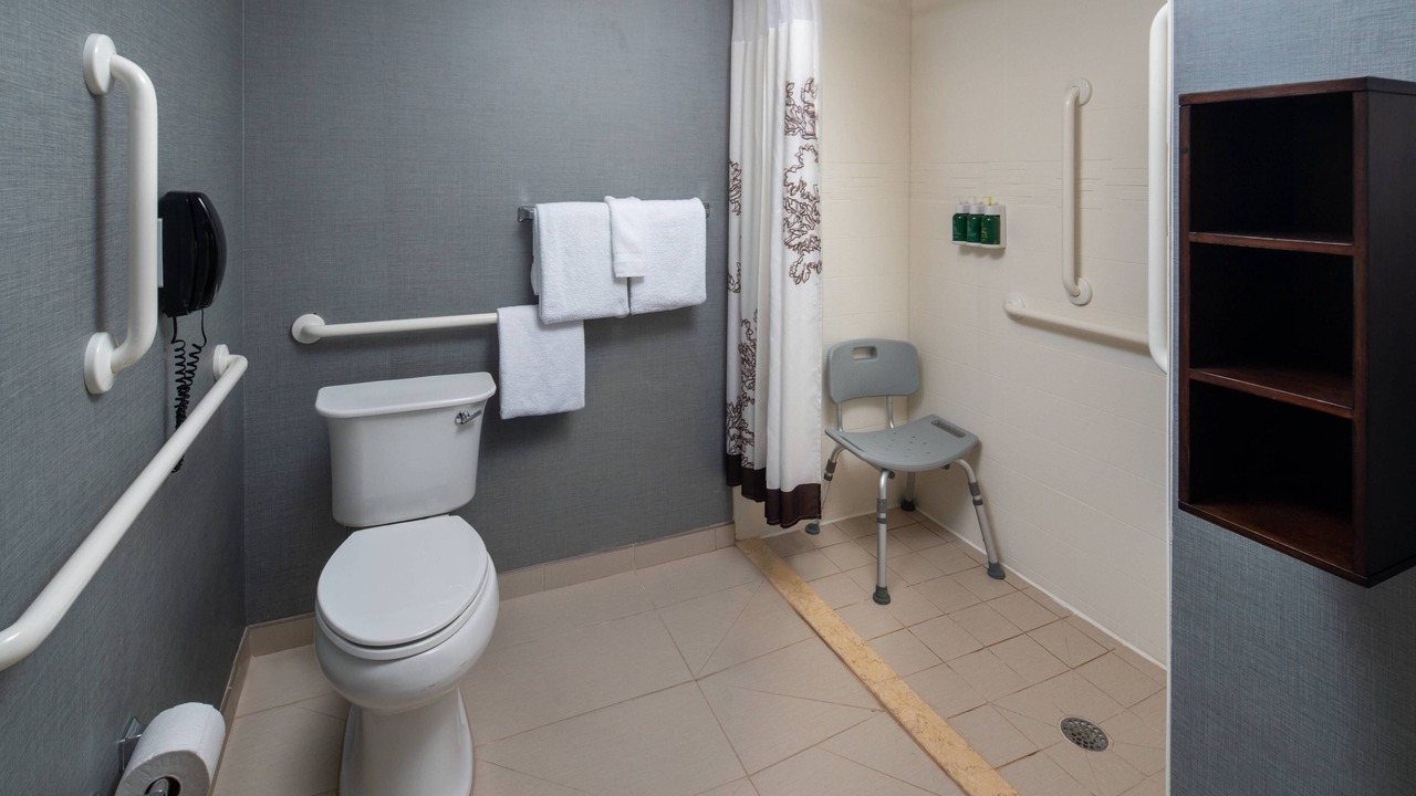 Photo of Bathroom in Music Row
