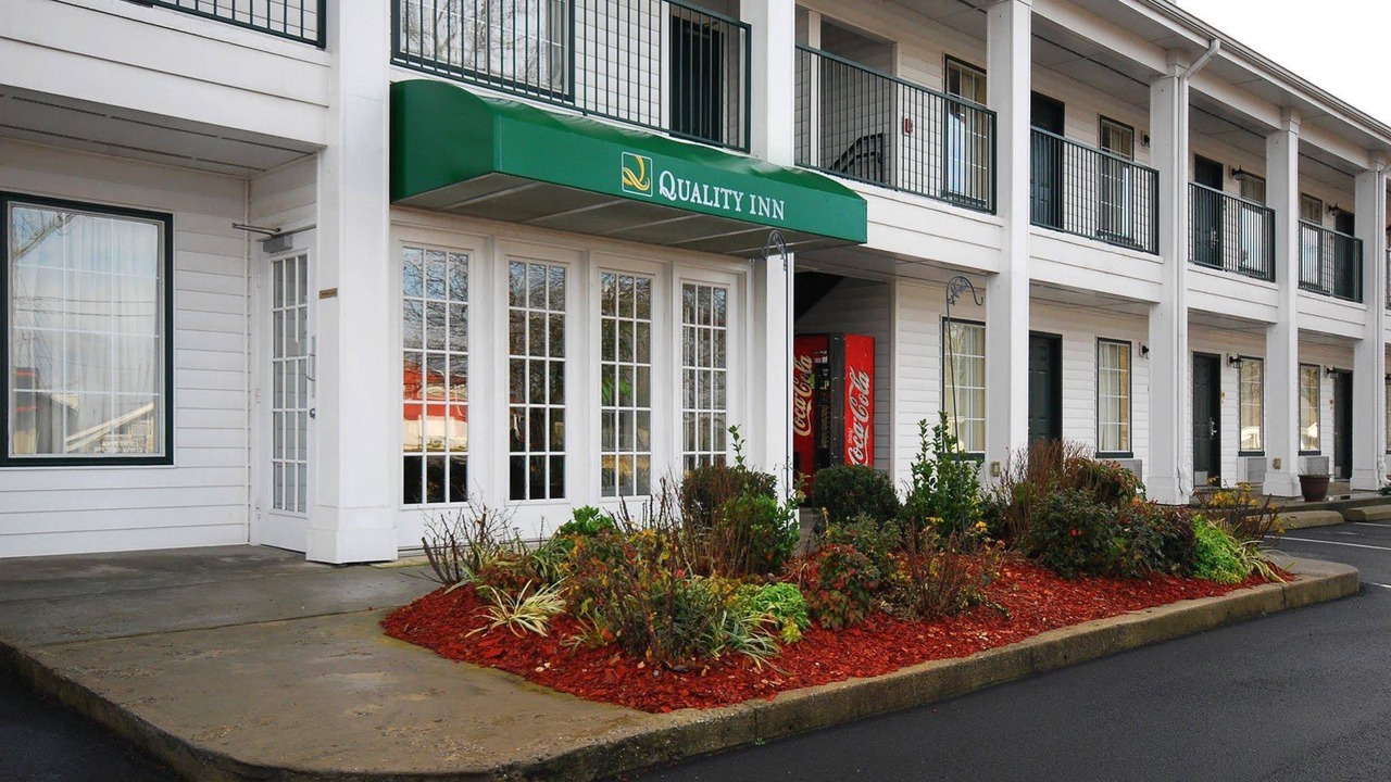Photo of Buildings in Albertville
