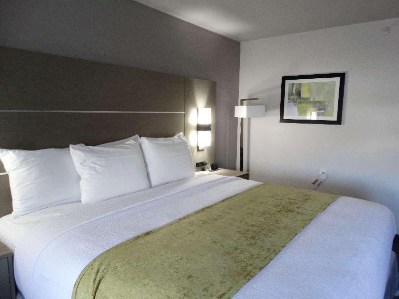 Photo of Bedroom in Sweetwater