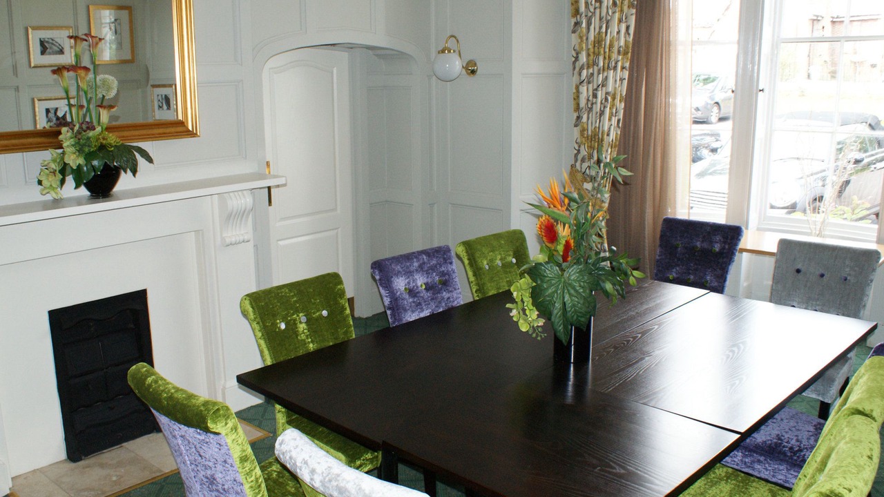 Photo of Livingroom in Alton