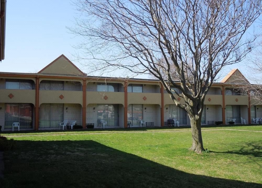 Photo of Buildings in Niagara Falls