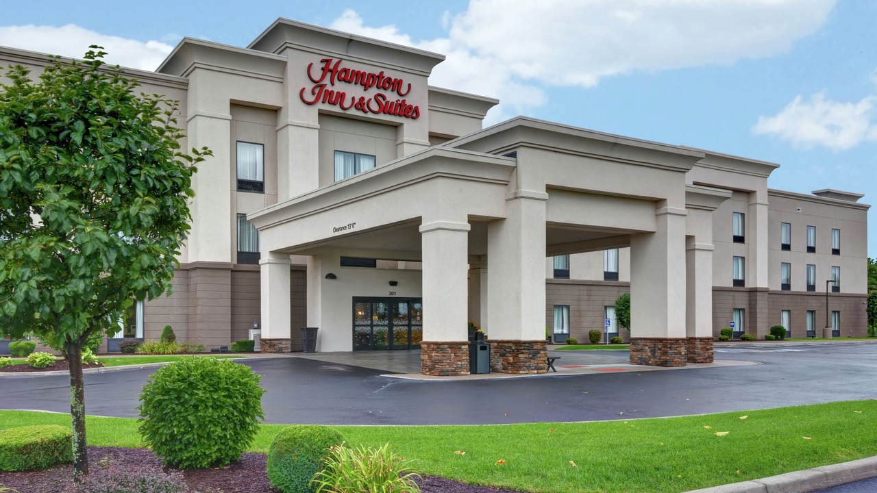 Photo of Buildings in New Hartford