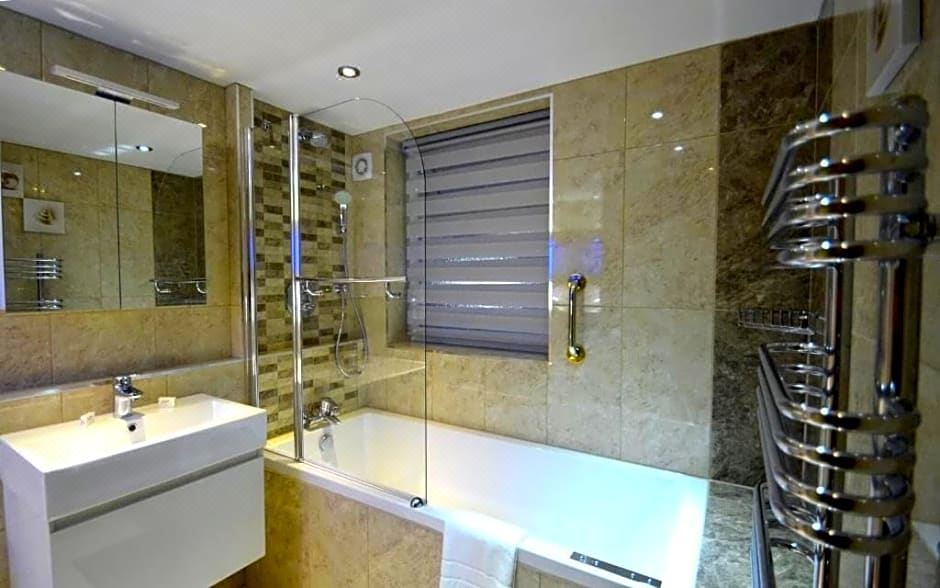 Photo of Others in Lancaster Gate