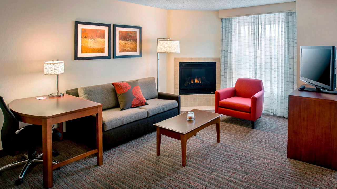 Photo of Livingroom in East Greenbush