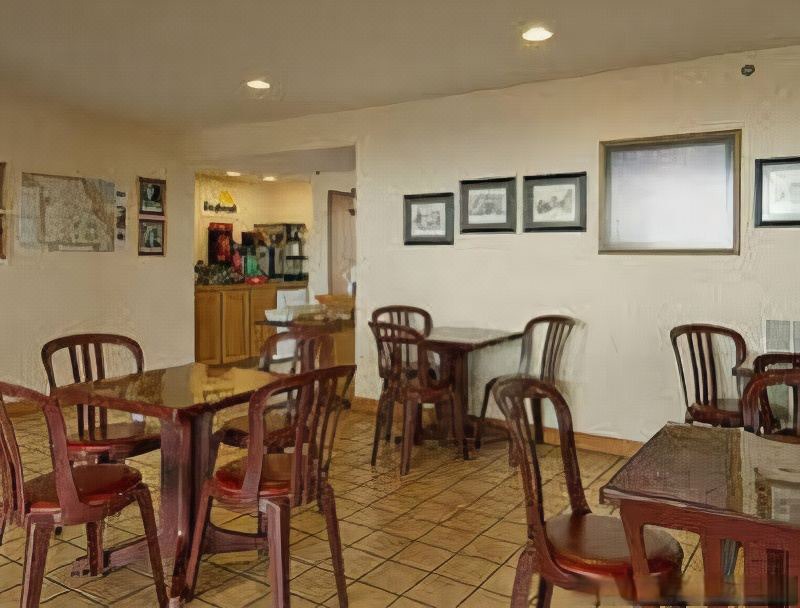 Photo of Livingroom in Boonville