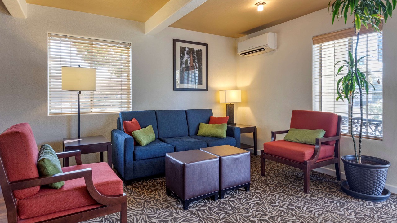 Photo of Livingroom in Bishop