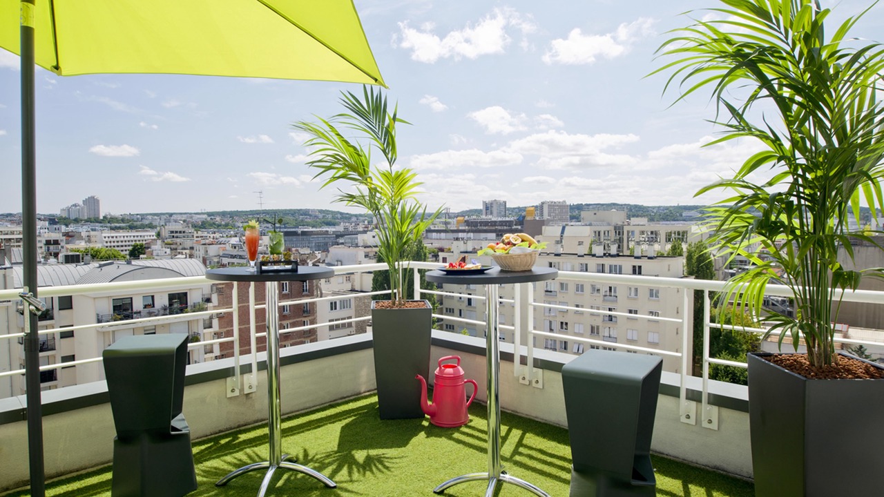 Photo of Patio Balcony in Republique–Point-du-Jour
