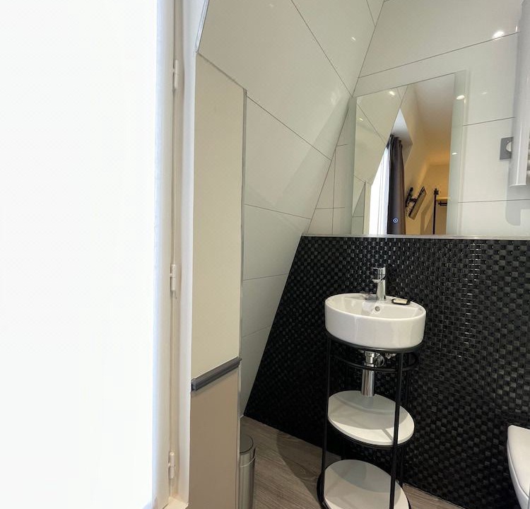 Photo of Bathroom in 6th Arrondissement