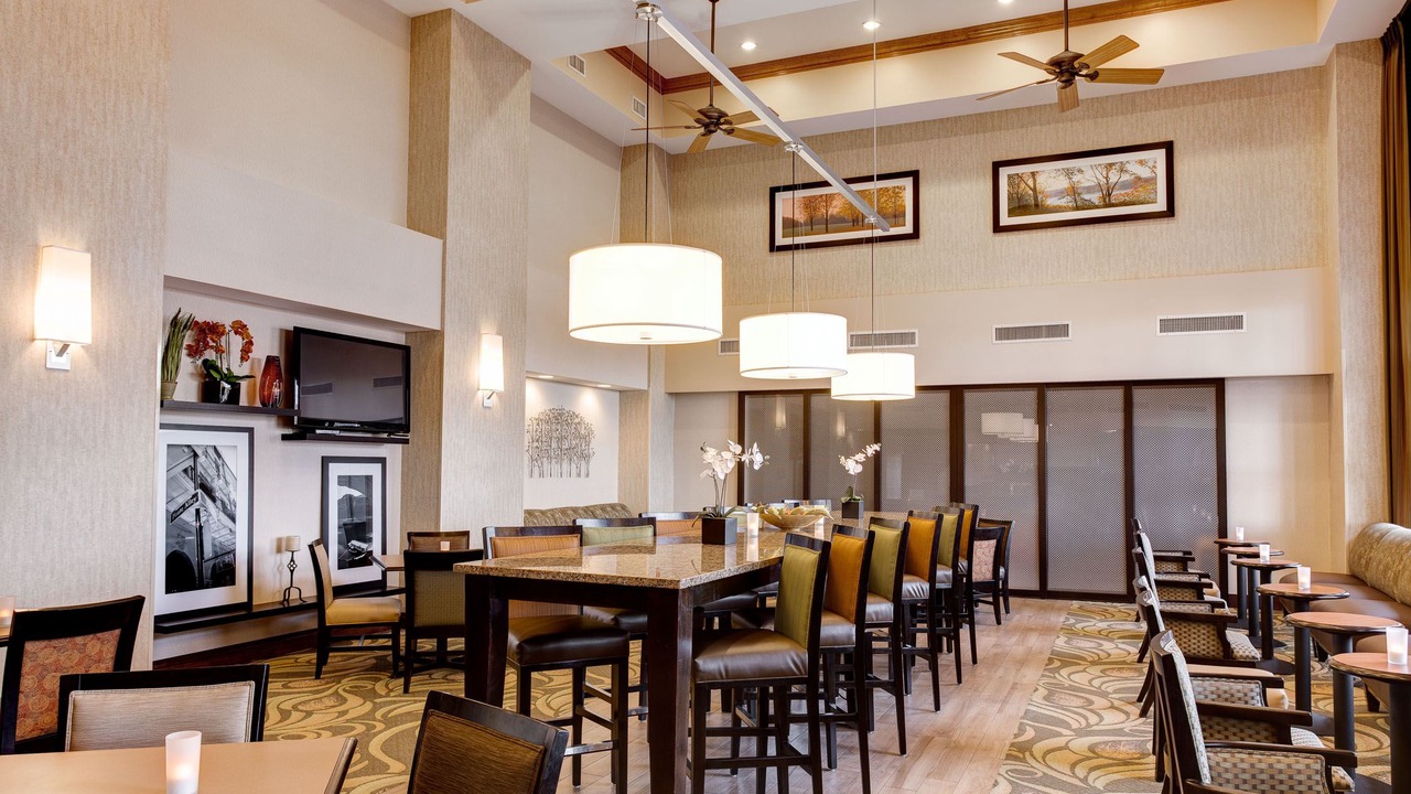 Photo of Livingroom in Addison