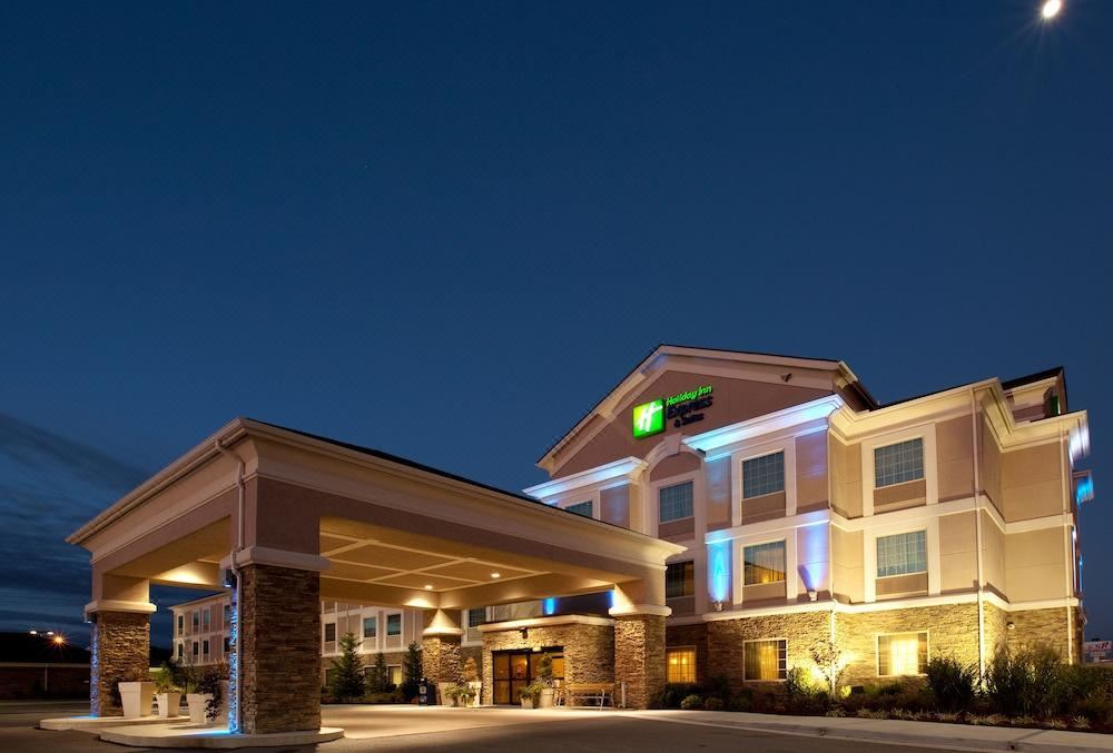 Photo of Buildings in Ada
