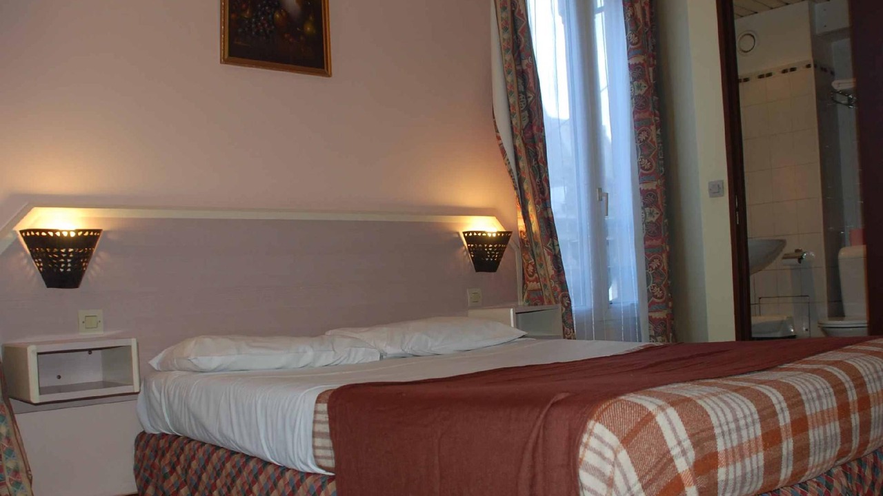 Photo of Bedroom in Malakoff