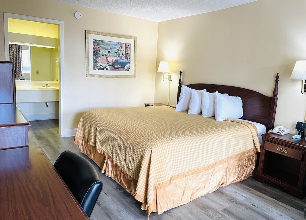 Photo of Bedroom in Perry
