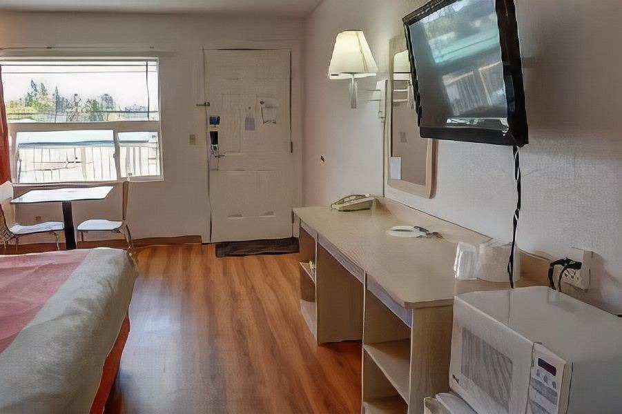 Photo of Others in Larkspur