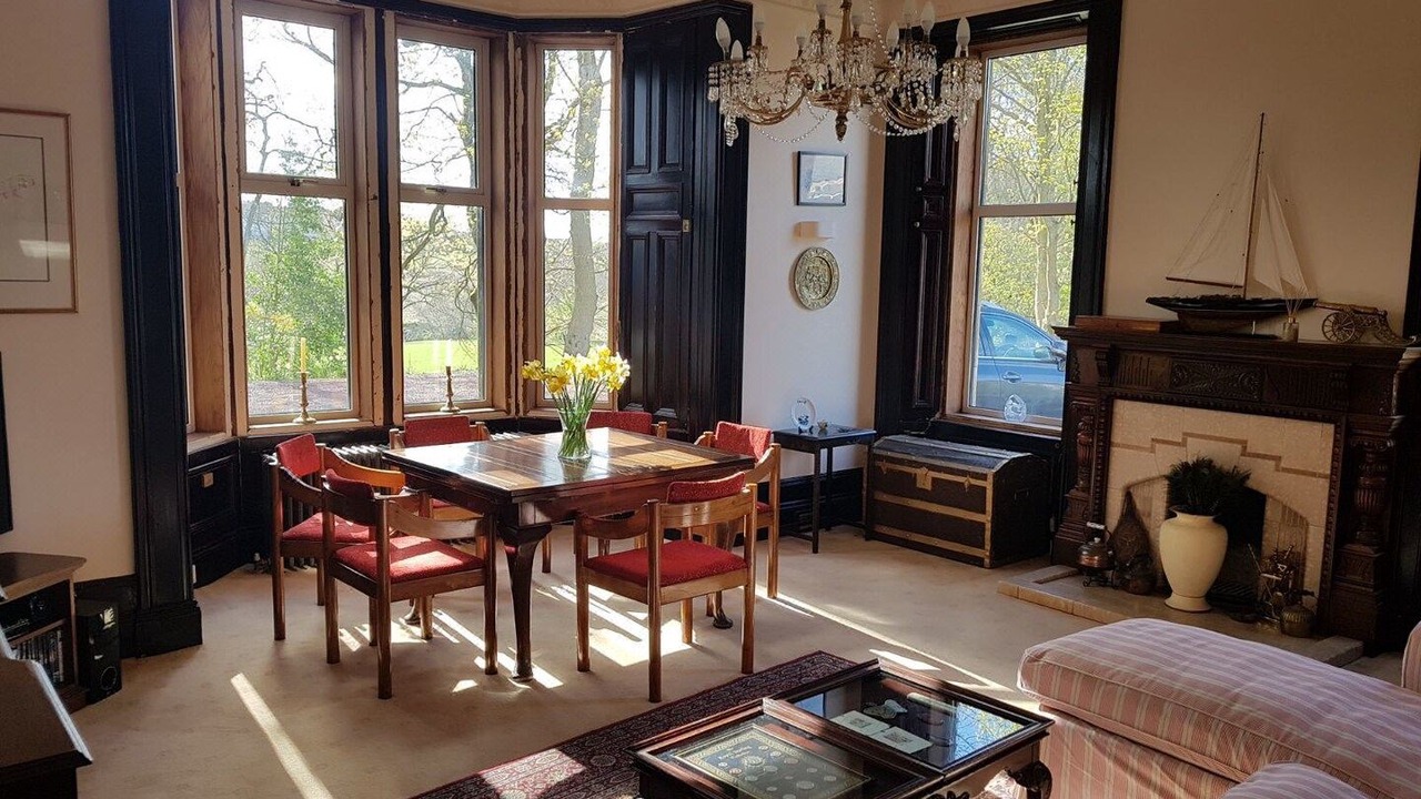 Photo of Livingroom in Wishaw