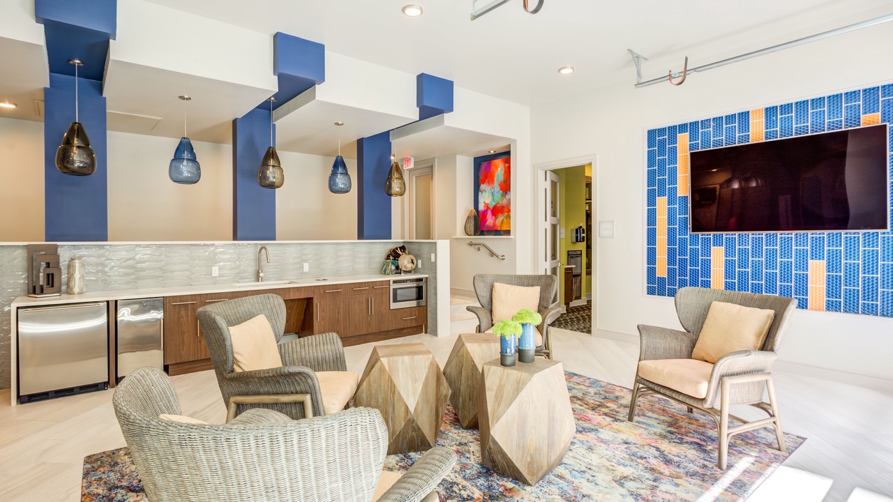 Photo of Livingroom in East Cesar Chavez