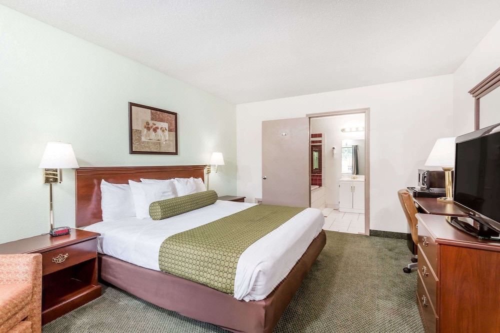 Photo of Bedroom in Northwest Raleigh