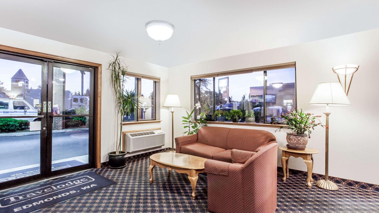 Photo of Livingroom in Edmonds