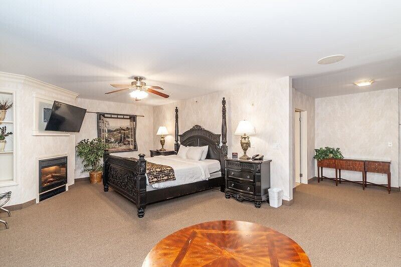 Photo of Livingroom in North Stonington