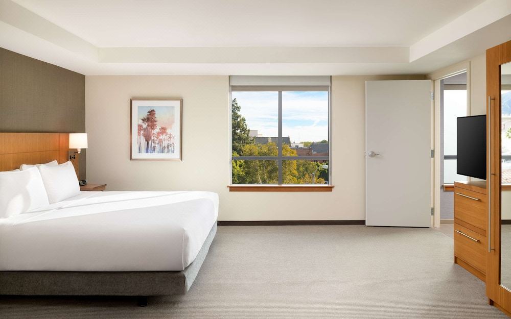 Photo of Bedroom in Pasadena