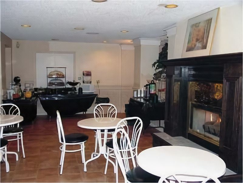Photo of Livingroom in Ingersoll