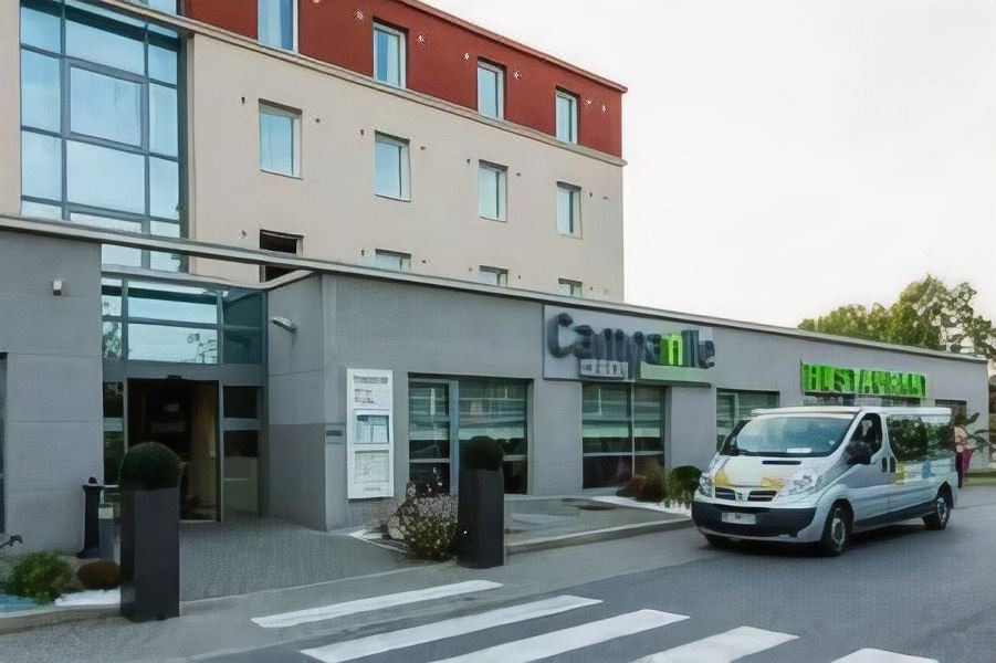 Photo of Buildings in Le Mesnil-Amelot