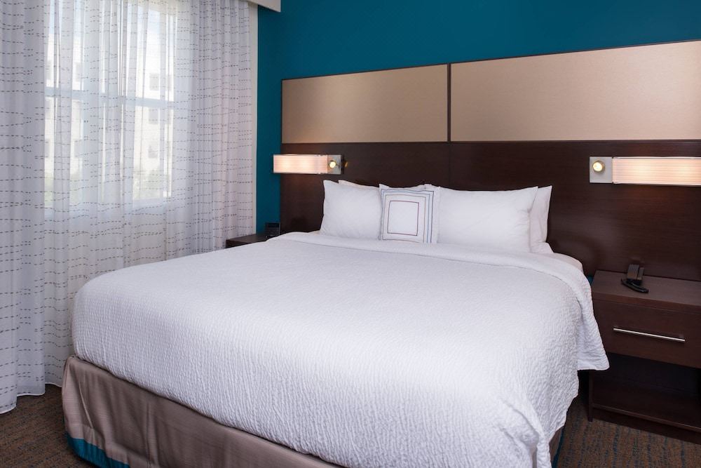 Photo of Bedroom in Ludlam