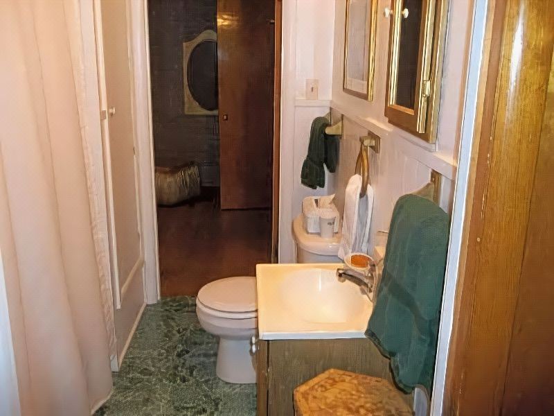 Photo of Livingroom in Tiffin