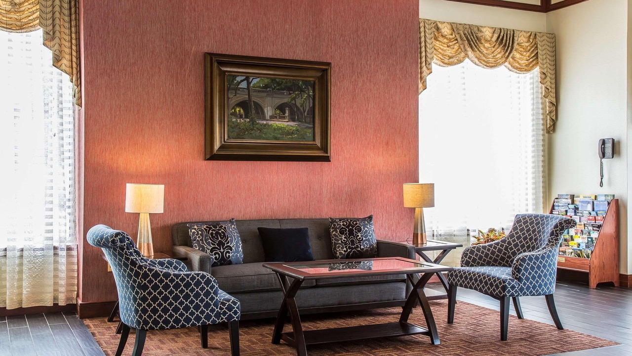 Photo of Livingroom in Hamden