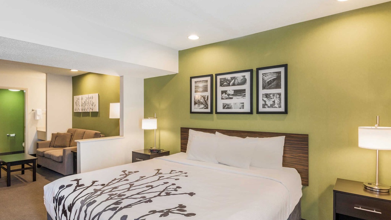 Photo of Bedroom in Niantic