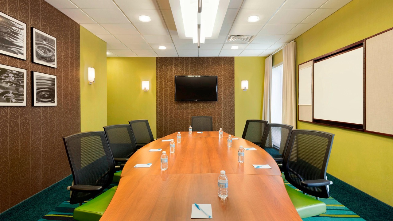 Photo of Livingroom in Oxford Valley