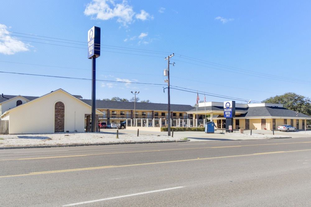 Photo of Buildings in Ingleside