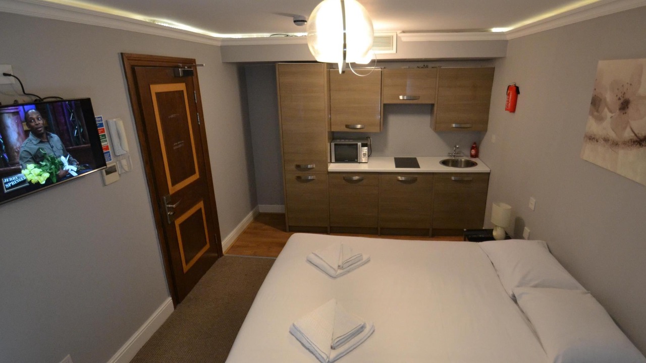 Photo of Others in Lancaster Gate