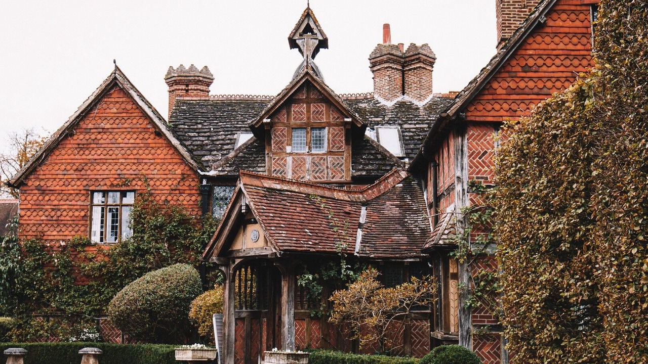 Photo of Buildings in Horley