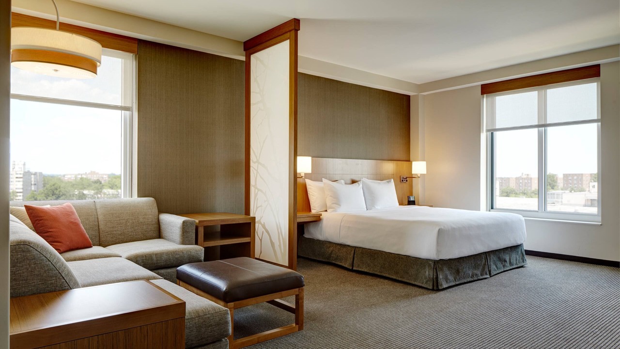 Photo of Livingroom in Southeast Yonkers