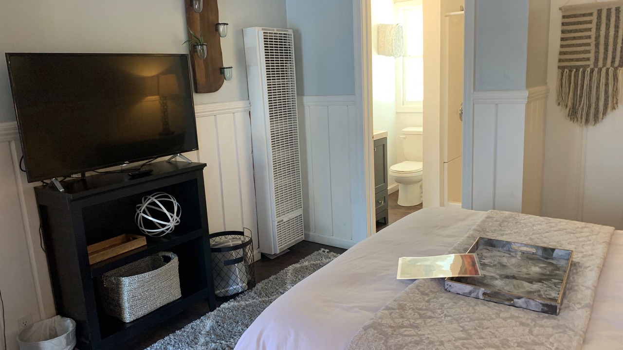 Photo of Bedroom in Tahoe Valley