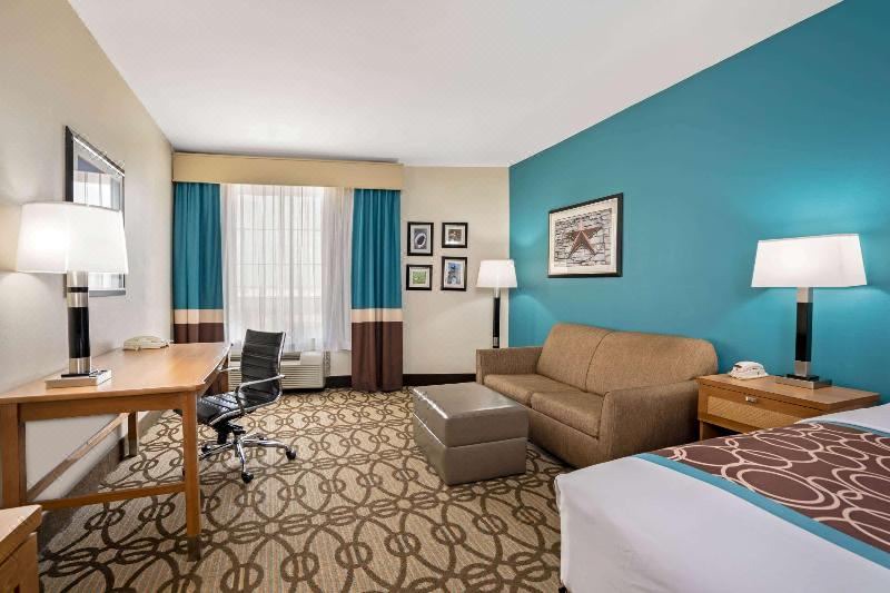 Photo of Livingroom in Willowbrook