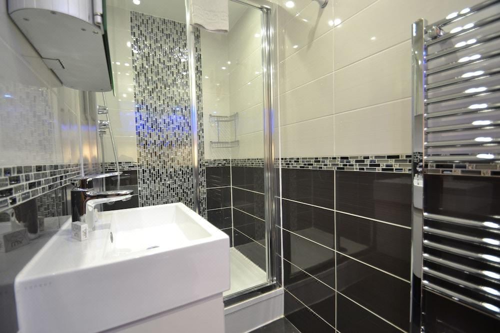 Photo of Bathroom in Lancaster Gate