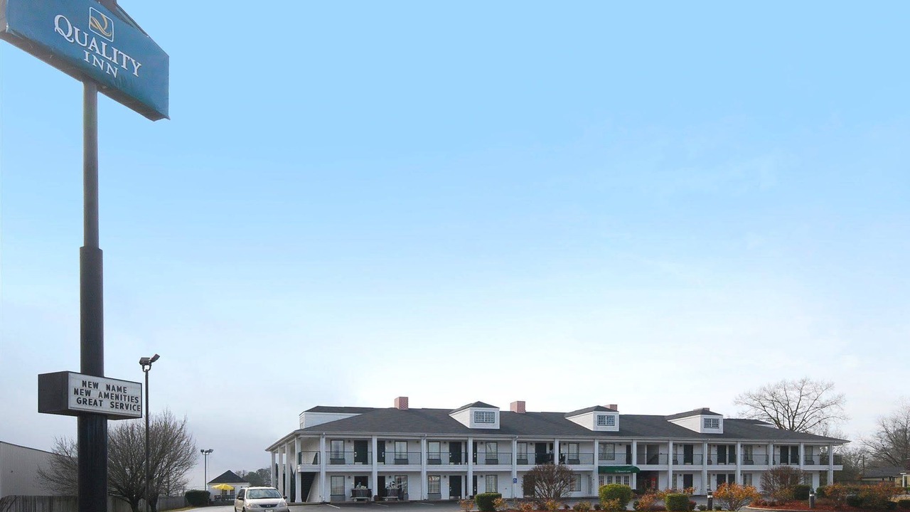 Photo of Buildings in Albertville