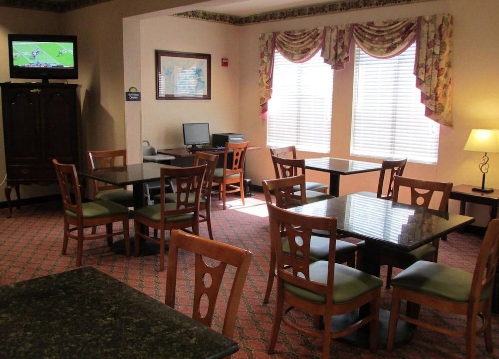 Photo of Livingroom in Jefferson City