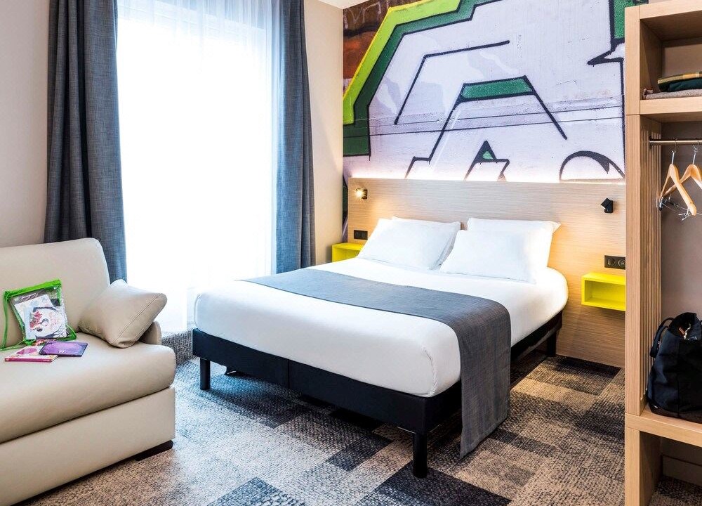 Photo of Bedroom in Clamart