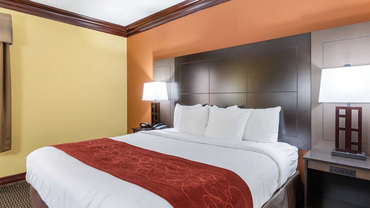 Photo of Bedroom in Lake Jackson