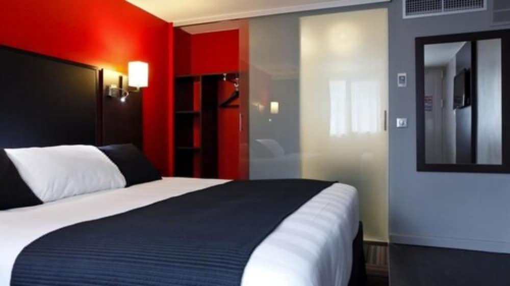 Photo of Bedroom in Sainte-Foy-les-Lyon