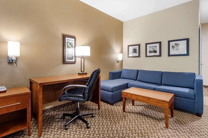 Photo of Livingroom in Lufkin