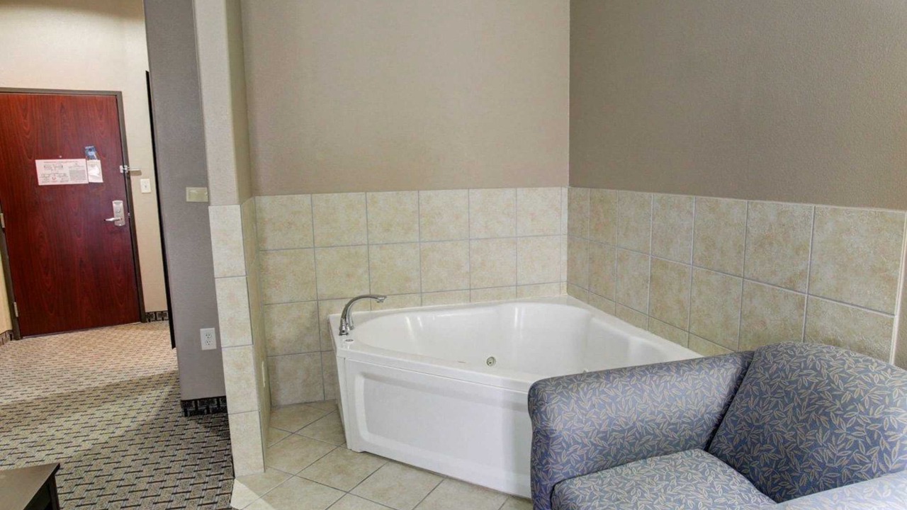 Photo of Livingroom in Bastrop