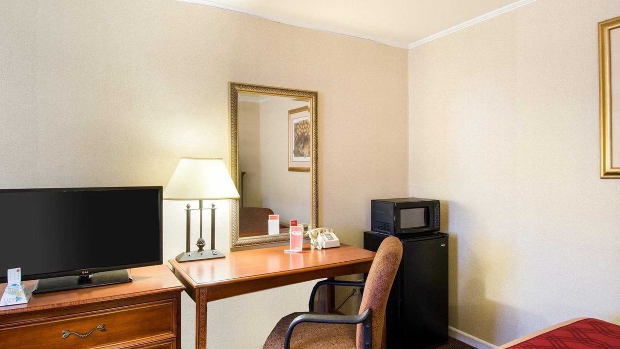 Photo of Livingroom in Northborough