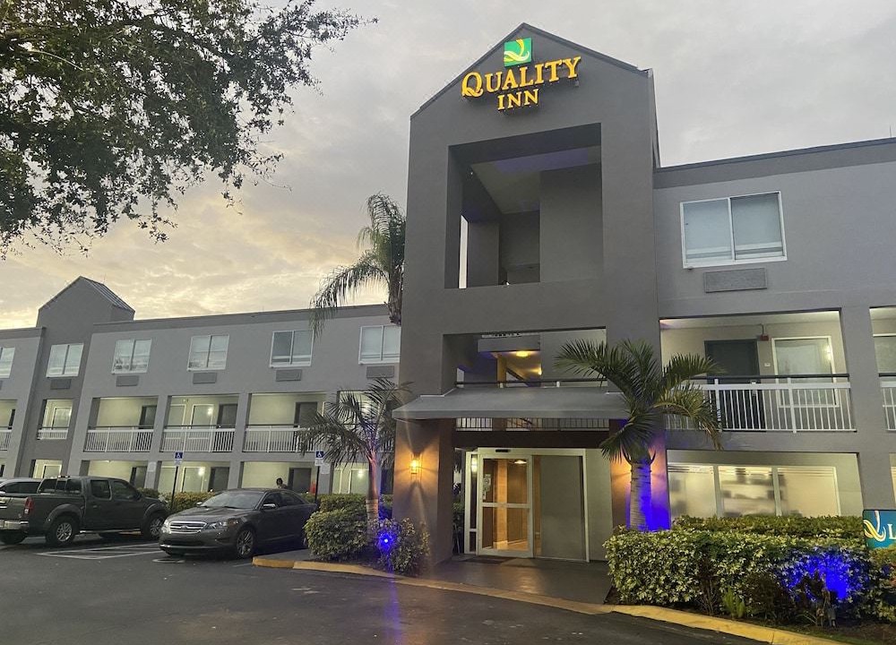 Photo of Buildings in Doral