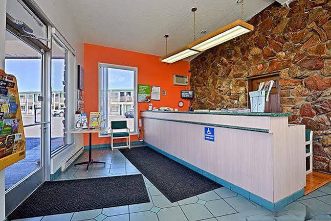 Photo of Others in Larkspur