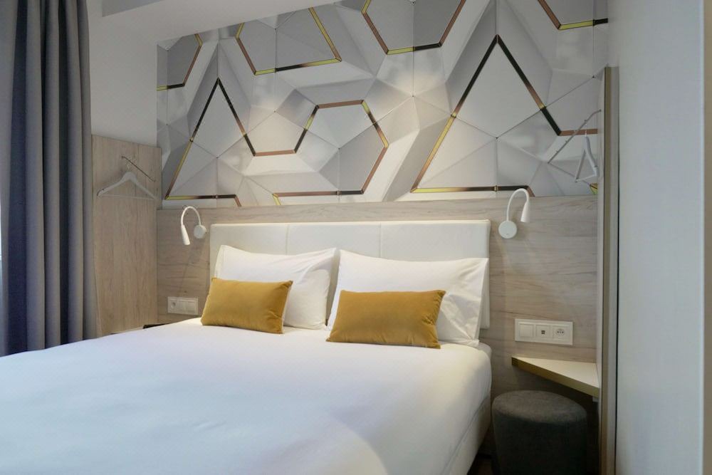 Photo of Bedroom in Crepy-en-Valois